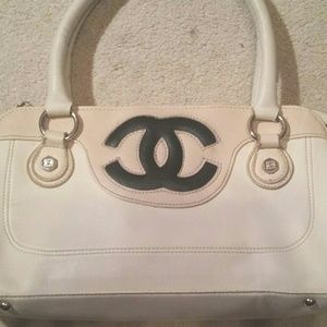 UPDATED Chanel Shoulder Bag WITH DUST BAG